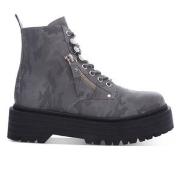 NEW Madden Girl Mash Flatform Combat Boots - Picture 3 of 15